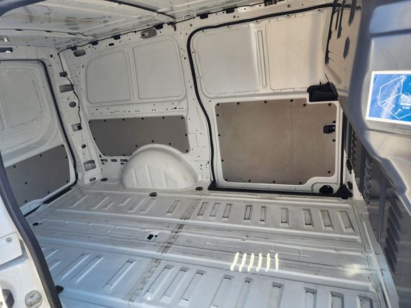 2022-Mercedes-Benz-Vito-111-16-CDI-Panel-Van image:12