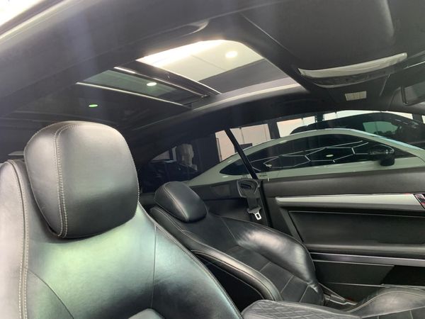 2011-Mercedes-Benz-E-Class-E-350-Coupe image:11