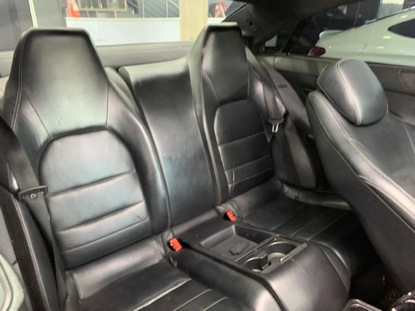 2011-Mercedes-Benz-E-Class-E-350-Coupe image:12