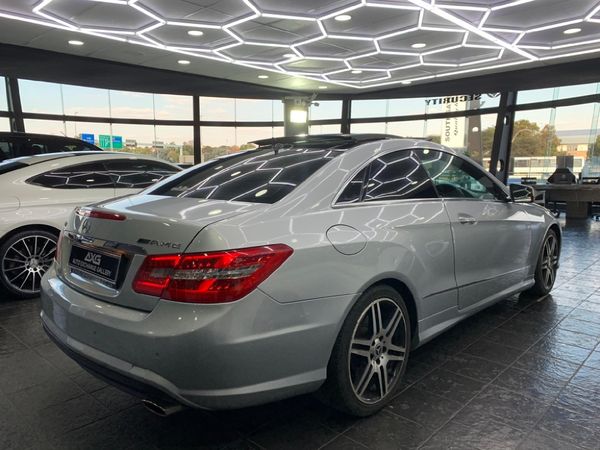 2011-Mercedes-Benz-E-Class-E-350-Coupe image:4
