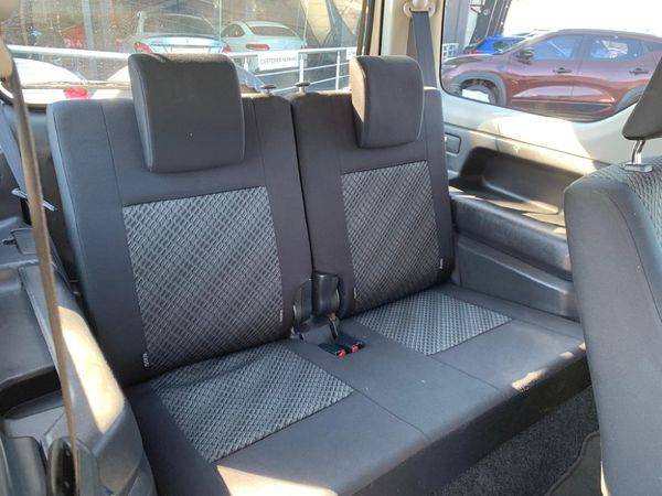 2015-Suzuki-Jimny-13 image:6
