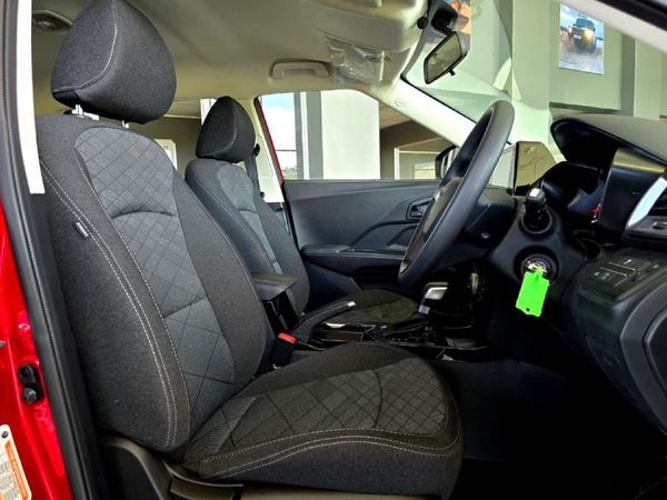 2026-Mahindra-XUV-3XO-12T-MX2-Auto image:1