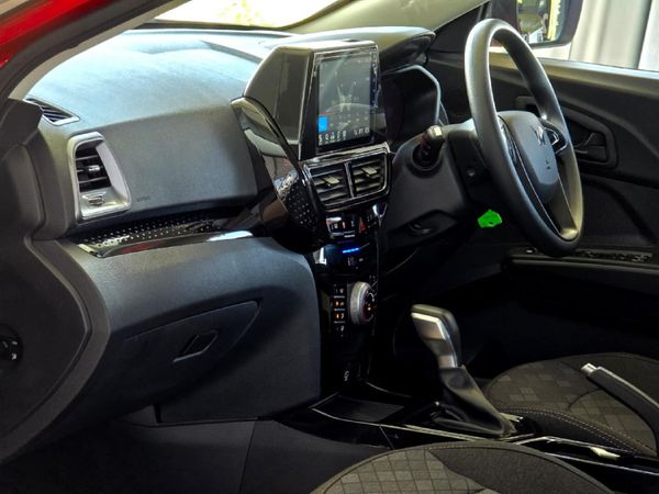 2026-Mahindra-XUV-3XO-12T-MX2-Auto image:4