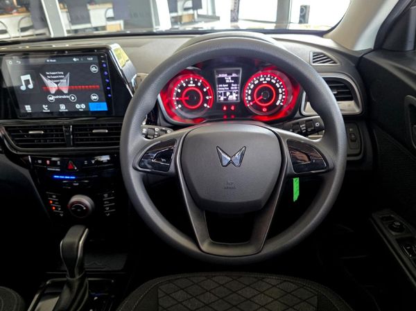2026-Mahindra-XUV-3XO-12T-MX2-Auto image:5