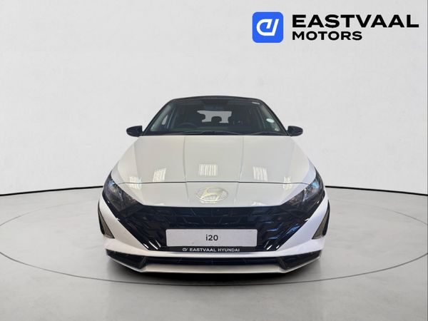 2026-Hyundai-i20-12-Executive image:1