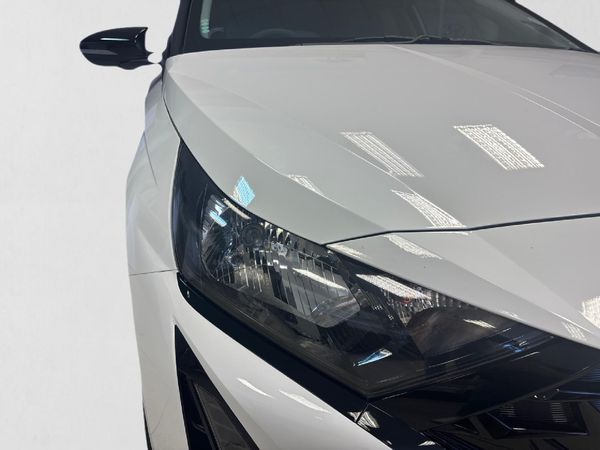 2026-Hyundai-i20-12-Executive image:8