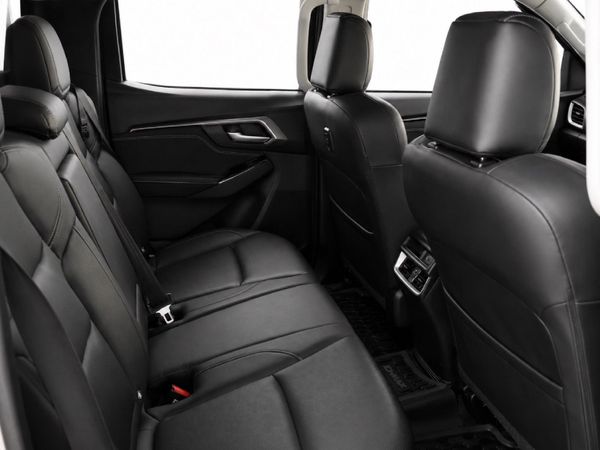 2023-Isuzu-D-Max-30-DDI-LSE-4x4-Auto-Double-Cab image:6