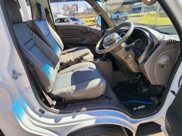 2020-Hyundai-H100-Bakkie-26D-Dropside image:10
