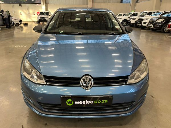 2013-Volkswagen-Golf-VII-12-TSI-Trendline image:7