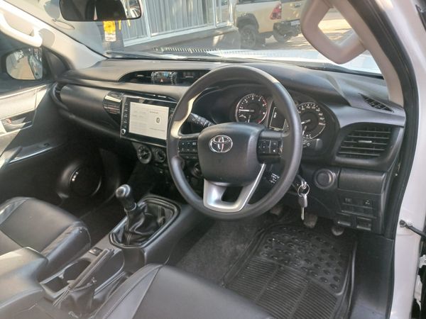 2024-Toyota-Hilux-24-GD-6-SRX-4x4-Double-Cab image:7