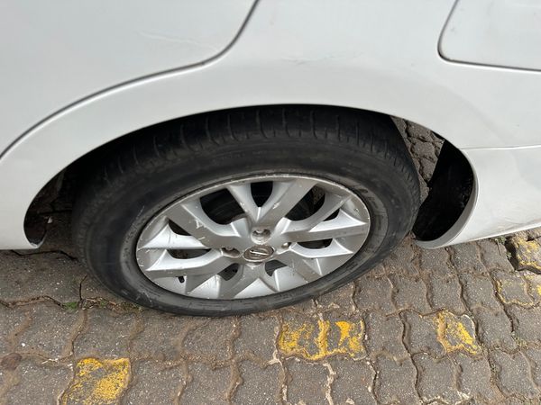 2017-Nissan-Almera-15-Acenta image:4