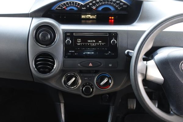 2016-Toyota-Etios-15-XS-5-dr image:11