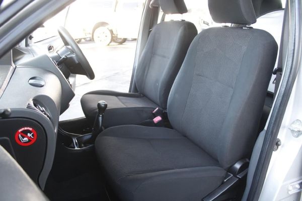 2016-Toyota-Etios-15-XS-5-dr image:16