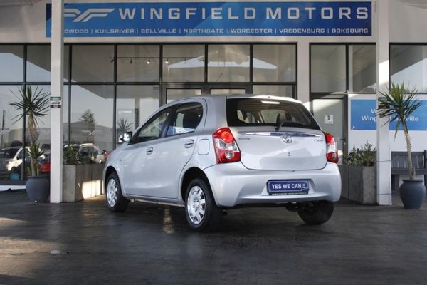 2016-Toyota-Etios-15-XS-5-dr image:3