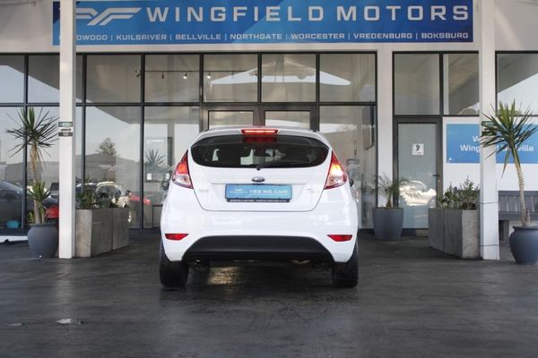 2017-Ford-Fiesta-10-EcoBoost-Ambiente-Auto-5-dr image:2