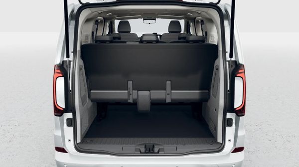 2026-Volkswagen-Kombi-20TDI-Style-4mot-Auto image:5