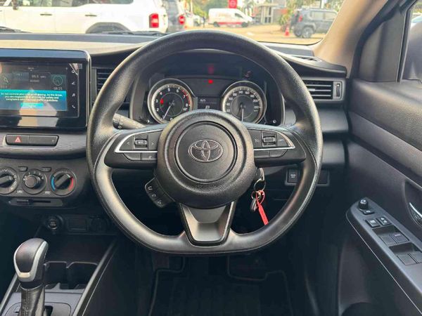 2026-Toyota-Rumion-15-SX-Auto image:16