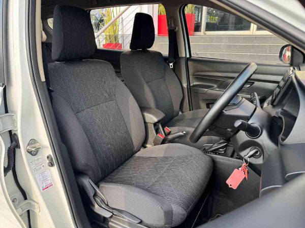 2026-Toyota-Rumion-15-SX-Auto image:22