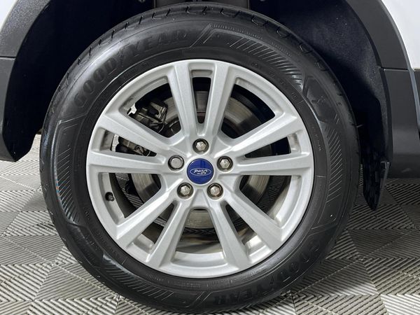 2019-Ford-Kuga-15-EcoBoost-Ambiente image:6