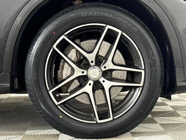 2017-Mercedes-Benz-GLC-Coupe-250d-AMG image:5