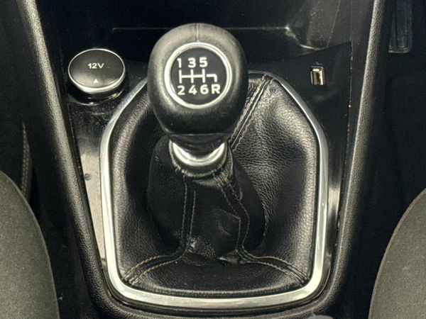 2019-Ford-Fiesta-10-EcoBoost-Titanium-5-dr image:10