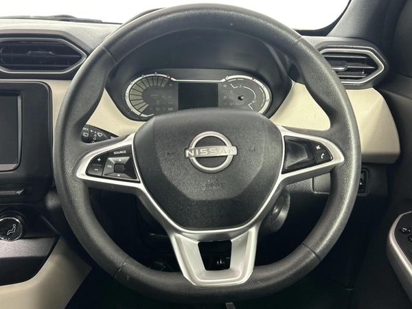 2024-Nissan-Magnite-10-Visia-AMT image:12