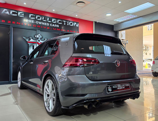 2020-Volkswagen-Golf-VII-20-TSI-R-Auto-228kW image:6