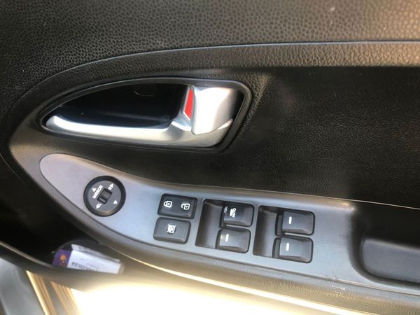 2015-Volkswagen-Polo-Vivo-GP-14-Trendline-5-dr image:8
