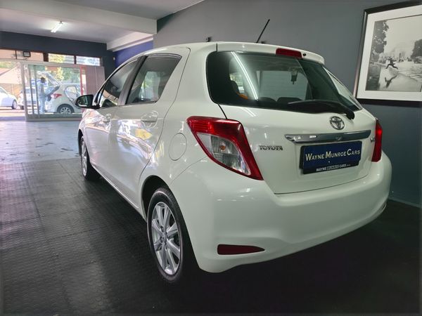 2012-Toyota-Yaris-2012-Toyota-Yaris-10-XS-5dr image:3