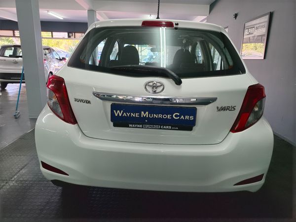 2012-Toyota-Yaris-2012-Toyota-Yaris-10-XS-5dr image:4
