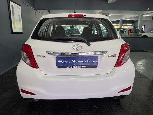 2012-Toyota-Yaris-2012-Toyota-Yaris-10-XS-5dr image:6