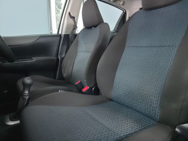 2012-Toyota-Yaris-2012-Toyota-Yaris-10-XS-5dr image:8