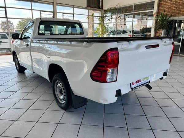 2023-Toyota-Hilux-24-GD-S-AC-Single-Cab image:5