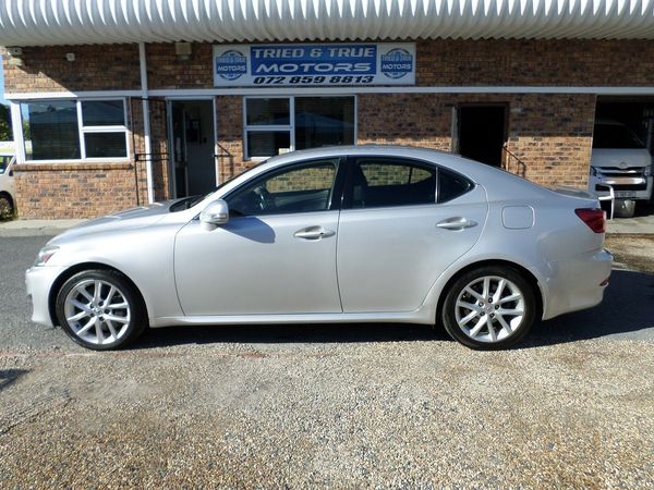 2012-Lexus-IS-350-EX image:4