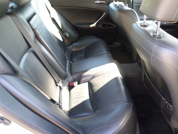 2012-Lexus-IS-350-EX image:8