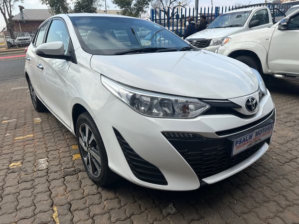 2019-Toyota-Yaris-15-XI-5-dr image:1