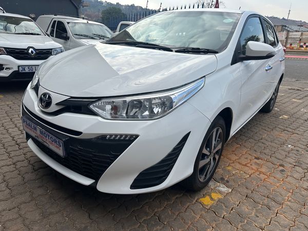 2019-Toyota-Yaris-15-XI-5-dr image:2