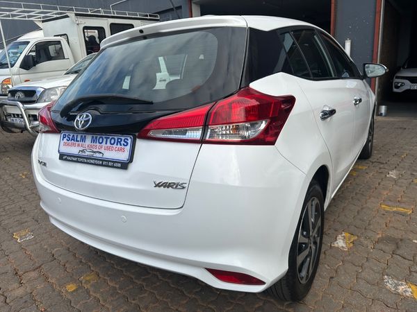 2019-Toyota-Yaris-15-XI-5-dr image:6