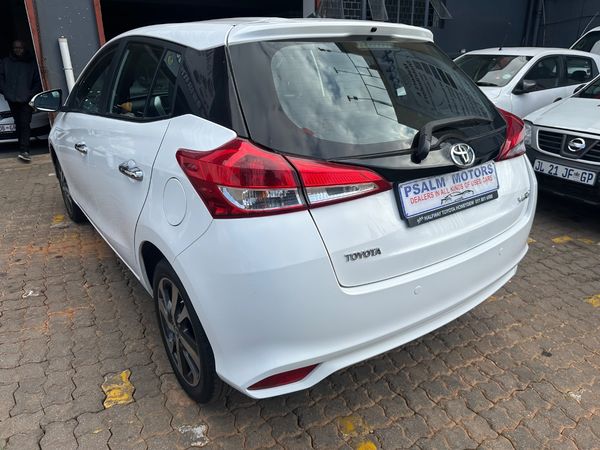 2019-Toyota-Yaris-15-XI-5-dr image:7