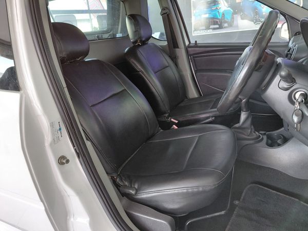 2016-Nissan-NP200-15-dCi-Safety-Pack image:15