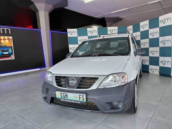 2016-Nissan-NP200-15-dCi-Safety-Pack image:2