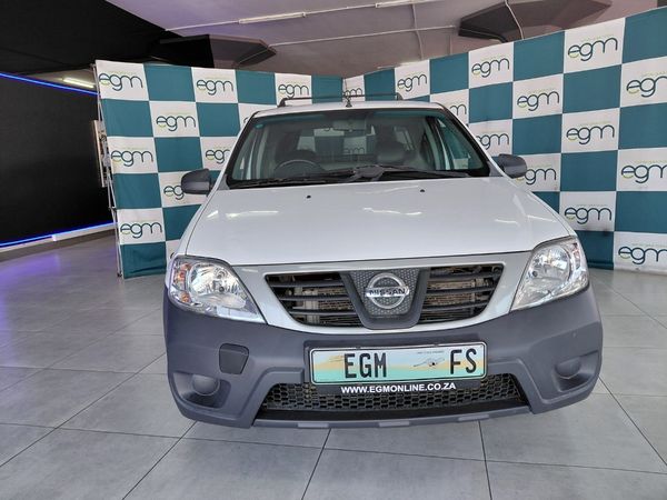 2016-Nissan-NP200-15-dCi-Safety-Pack image:4