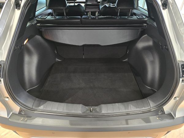 2024-Toyota-Corolla-Cross-18-XS image:11