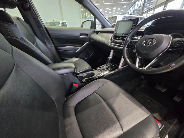 2024-Toyota-Corolla-Cross-18-XS image:15