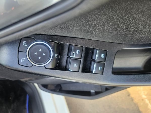 2018-Ford-Fiesta-10-EcoBoost-Trend-Auto-5-dr image:16
