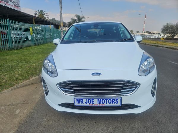 2018-Ford-Fiesta-10-EcoBoost-Trend-Auto-5-dr image:2
