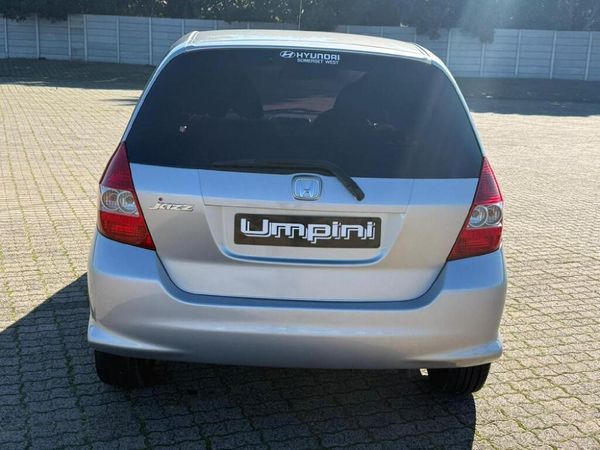 2005-Honda-Jazz-14i-DSI-Auto image:14