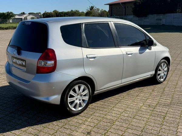 2005-Honda-Jazz-14i-DSI-Auto image:4