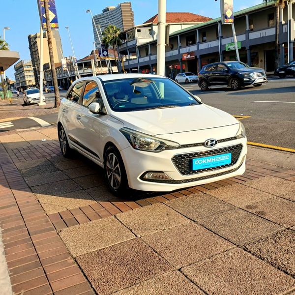 2017-Hyundai-i20-14-Fluid image:2