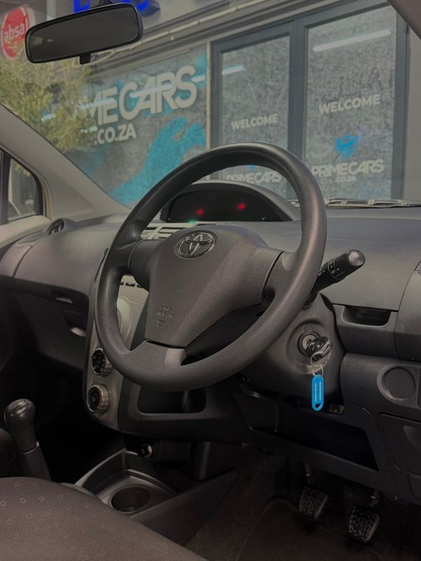 2006-Toyota-Yaris-T3-5-dr image:11